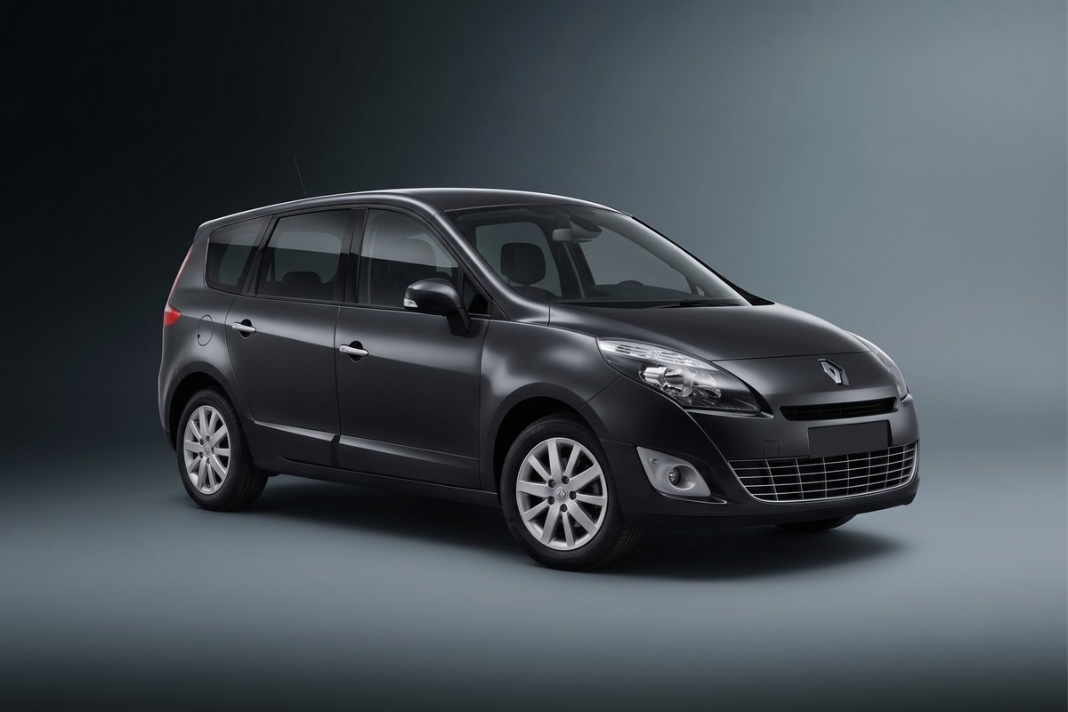 Location Renault Grand Scénic — RentSmart Paris / Saint-Ouen
